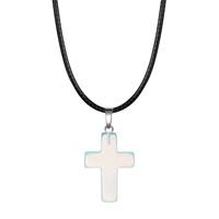 Collana Croce in pietra naturale bianca con riflessi azzurri