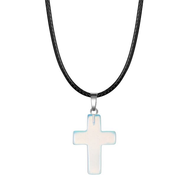 Collana Croce in pietra naturale bianca con riflessi azzurri